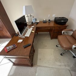 Desk With Filling Cabniet 