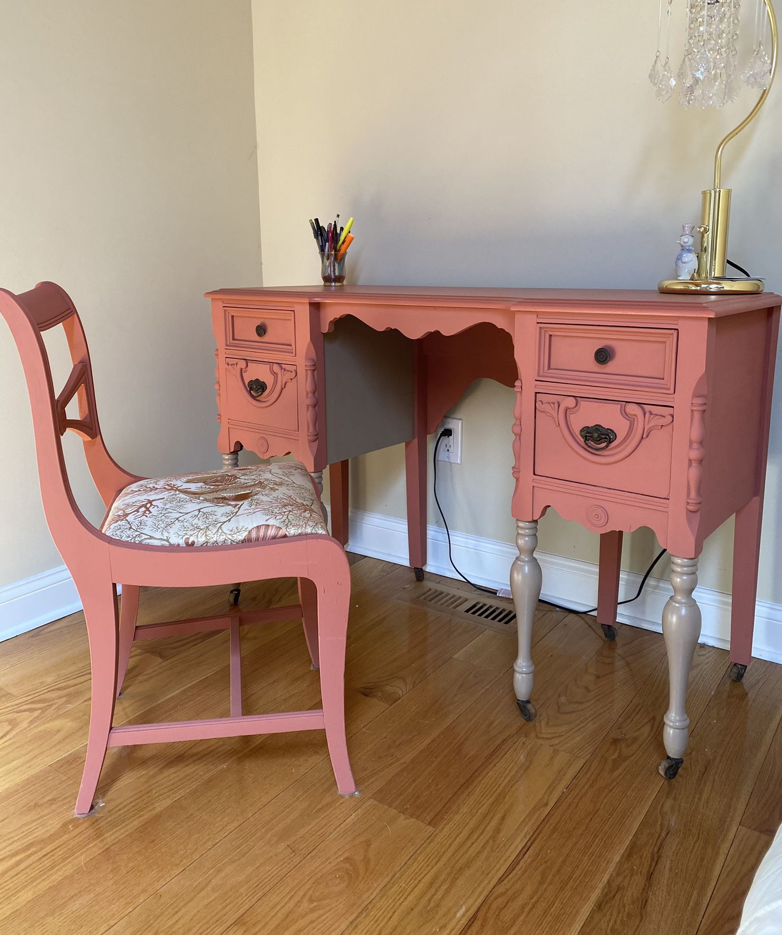 Antique Painted Desk+chair