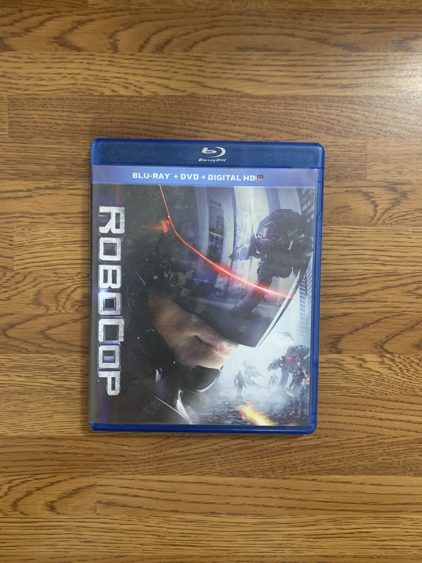 RoboCop Blu-ray Combo Pack (Blu-ray + DVD)