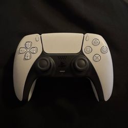 White PS5 Controller