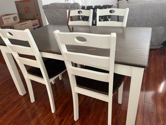 Dining room table & 6 chairs
