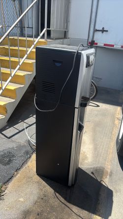 Water dispenser