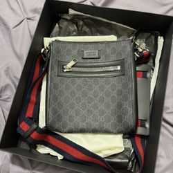 Gucci GG Supreme Canvas Crossbody