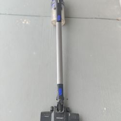 Shark Rocket Cordless Stick Vacuum IX141 – Works Great w/ Charger