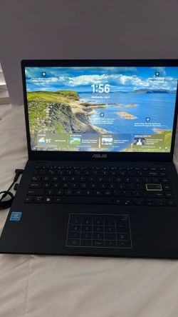 2024 ASUS Laptop In Mint Condition