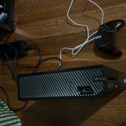 Xbox One With A PDP Controller And Games Installe 