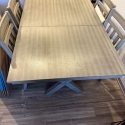 Dinning Table 