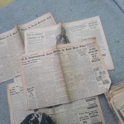 Newspapers From LA Times Santa MONICA +