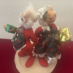 Annalee 96 Santa And Mrs Claus 