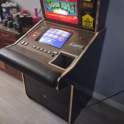 Vintage Game King video poker slot machine
