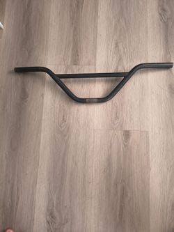Throne handlebar