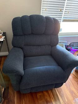 2 La-Z-Boy Recliners, Blue, Large
