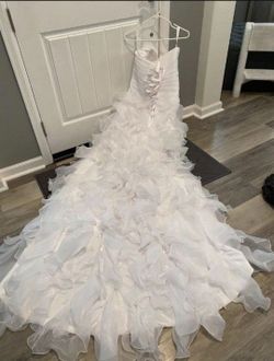 Wedding Dress (Size 6-8) Lace Up Back