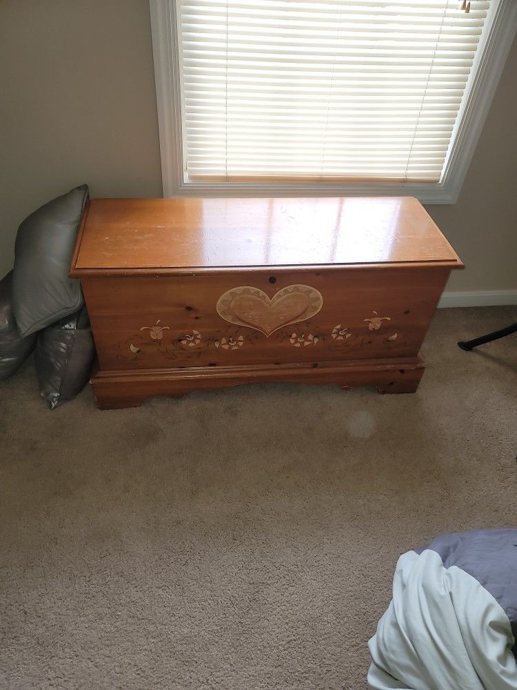 Vintage Lane Cedar Chest With Handpainted Heart And Flowers 