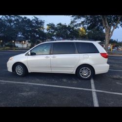 2008 Toyota Sienna