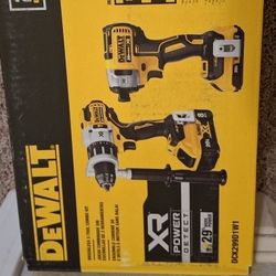 Brand New Dewalt 20v Xr Brushless 3-Speed Hammer Drill And Impact Driver Combo Set Sealed Box $280 FIRM ON PRICE 