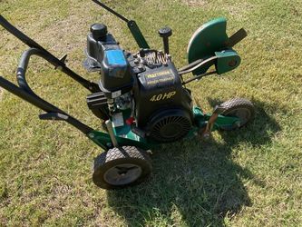 Great Barn find. Craftsman 4.0 HP, 9” Blade edger. Runs GREAT