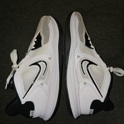 Kyrie Low 5