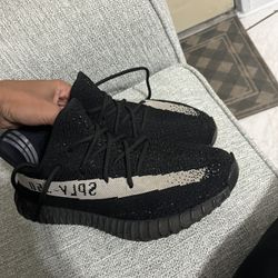 Yeezy 350 Size 9
