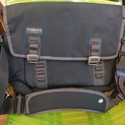 Timbuk2 command bike sling messenger lap top bag preowned