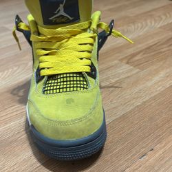 Jordan 4 Lightning