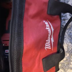 Drills Whit Battery Like New 