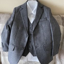 Boys Grey Suit, Size 5T