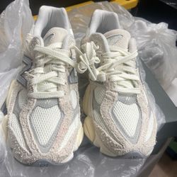 Shoes New Balance Wonen 6,5 New.  100 Dlls