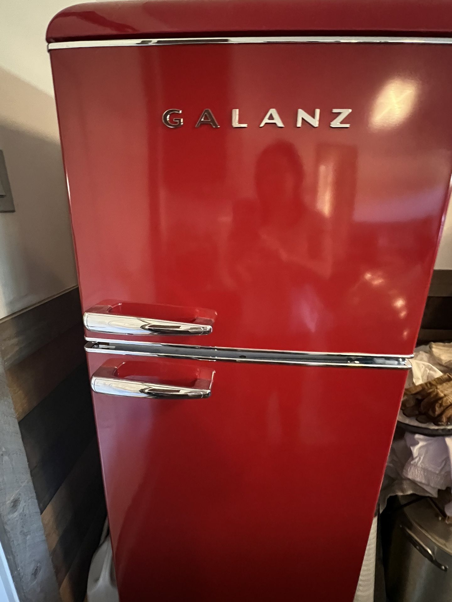 Galanz Refrigerator 10 Cubic Feet