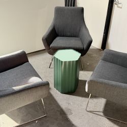 Adesso Kendrick Chair And Coffe Table 