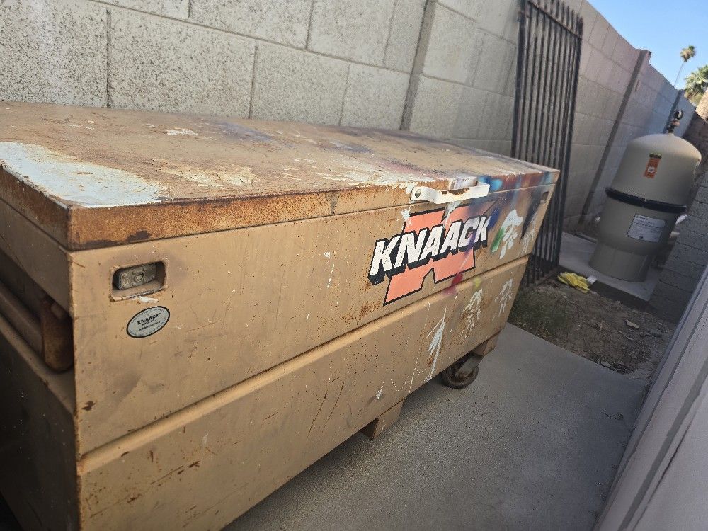 Knaack Rolling Tool Chest