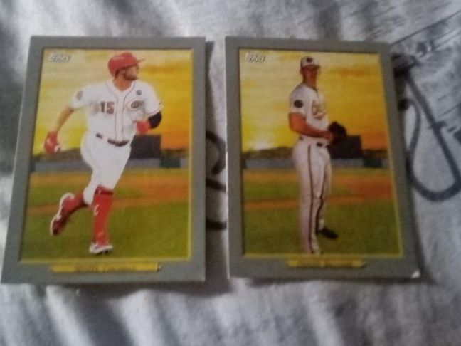 2 Baseball Cards Bundle