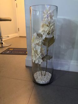 Decoration Glass Vase with Faux Hydrangeas flowers