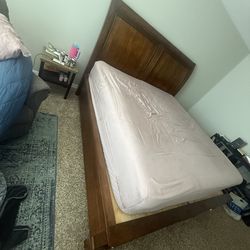 King- Solid wood bed frame