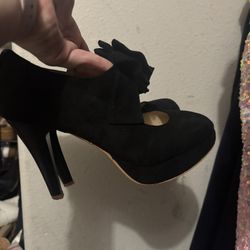 Black Suede Vintage Retro 60s 70s Themed Heels 