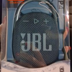 JBL Clip 4