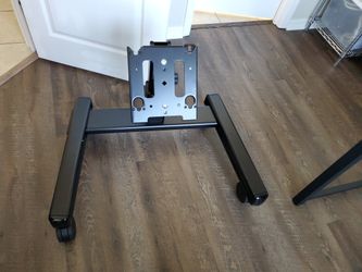 Rolling TV Monitor Stand. Holds Upto a 55" TV