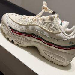 Undefeated Air max 95 Size 10
