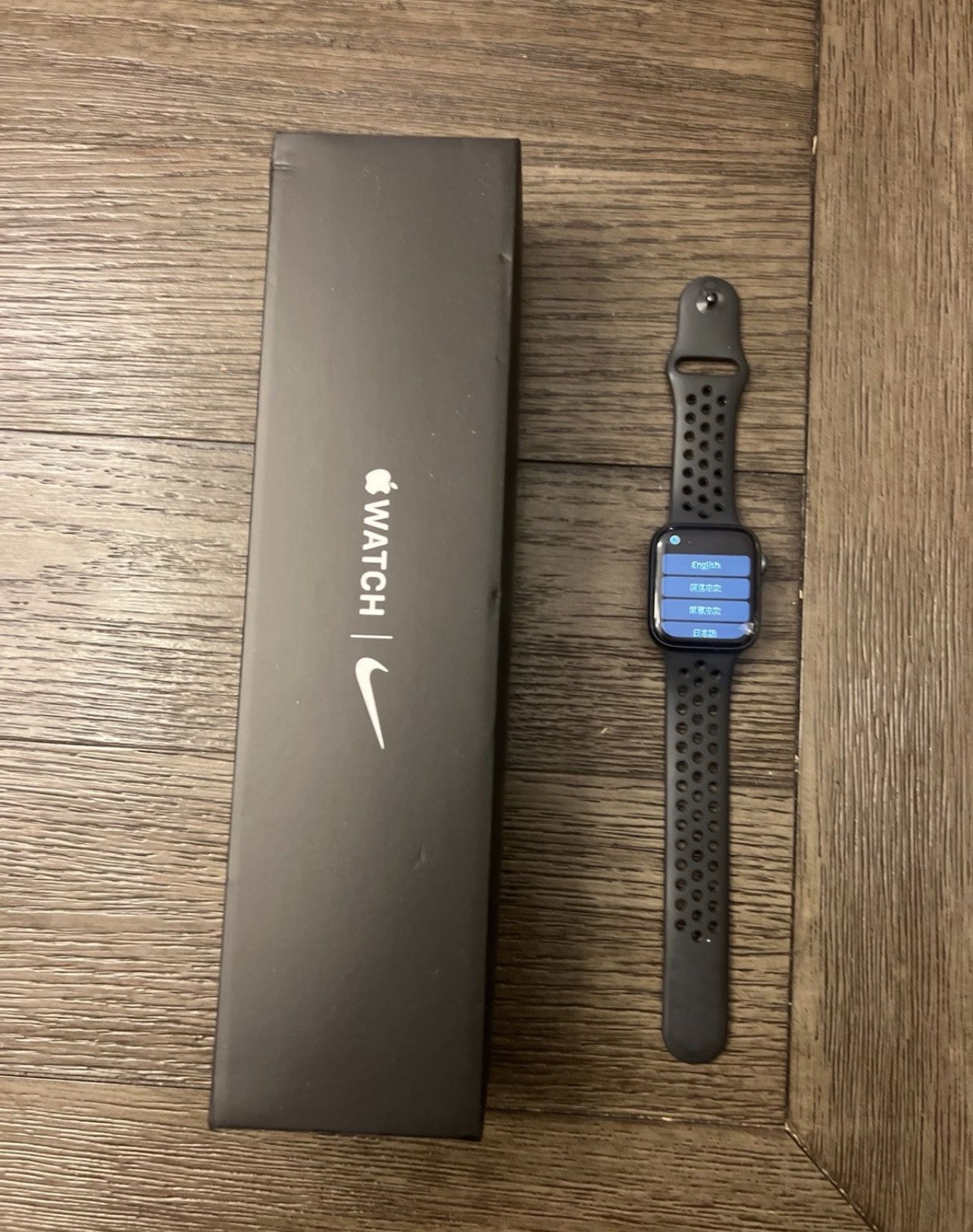 Apple Watch Series 5 Nike Version