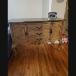 Sideboard Buffet/With Mirror
