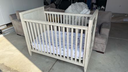 Baby crib restoration hardware good wood solid