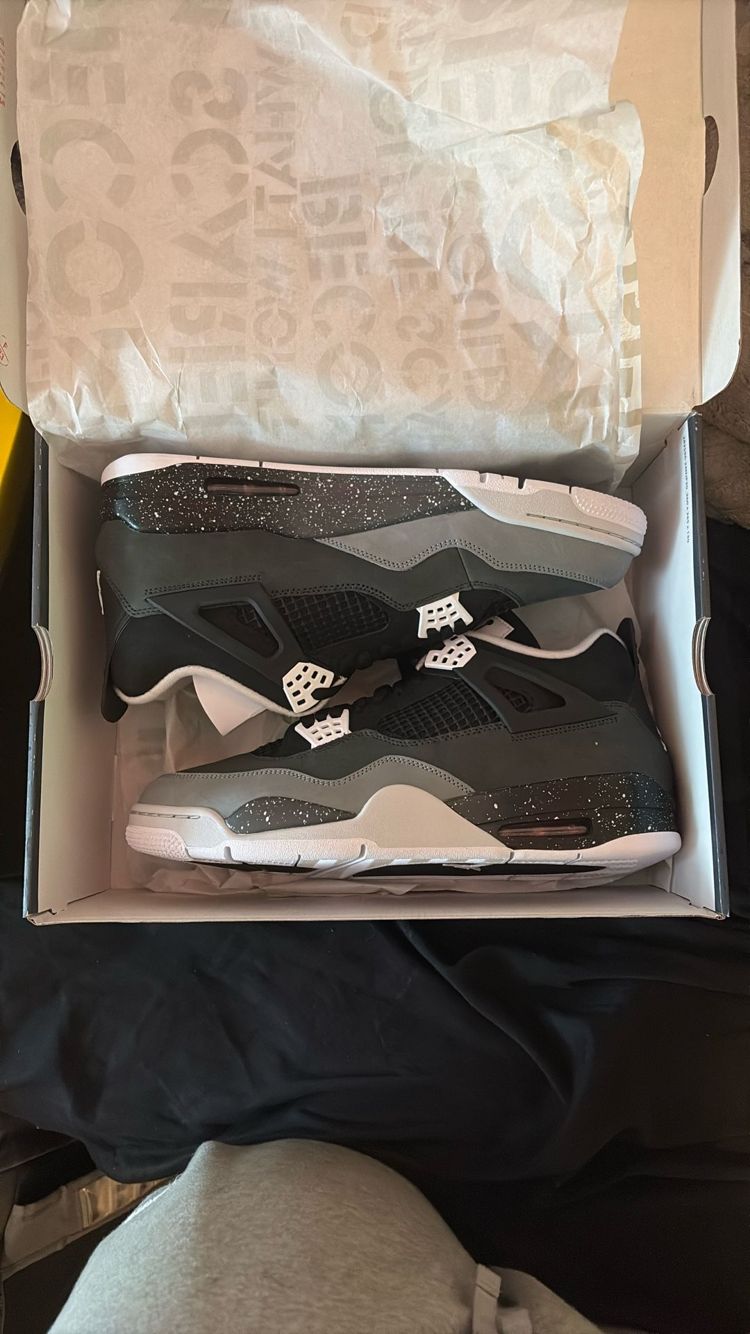 Jordan 4 “Fear”
