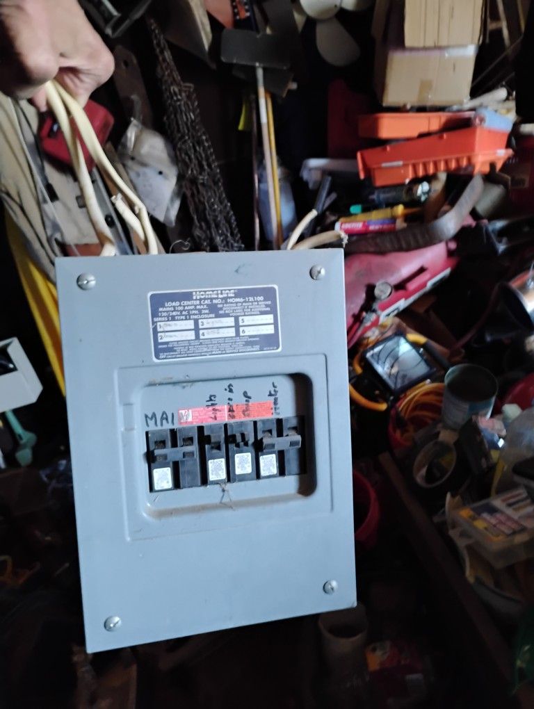 Breaker Box. 50.00 service Pannel Ran Service For Out Door Shed / Swimming Pool Make Offer If Interested