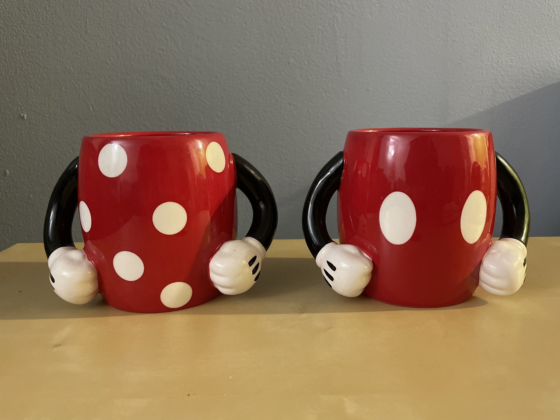 Disney Mickey And Minnie Mugs Set