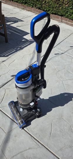 Bissell CleanView Vacuum-1 year old
