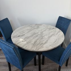 Dining Room Table 