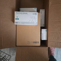 Sleepovers Diapers/small Gloves 