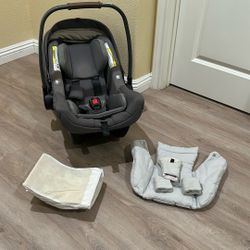 Nuna Pipa Lite Rx Car Seat With Accessories