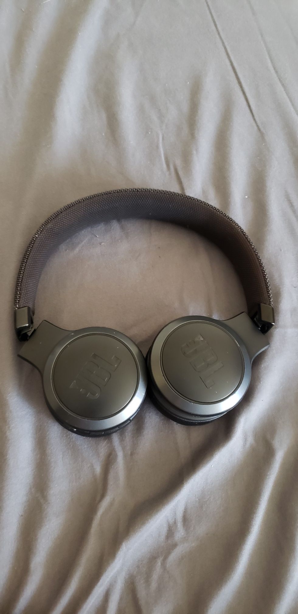 Jbl wireless headphones with Google