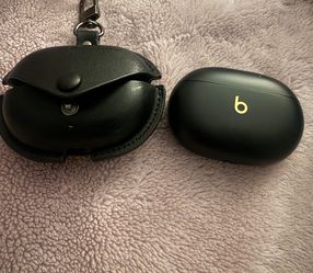 Beats Studio Buds +